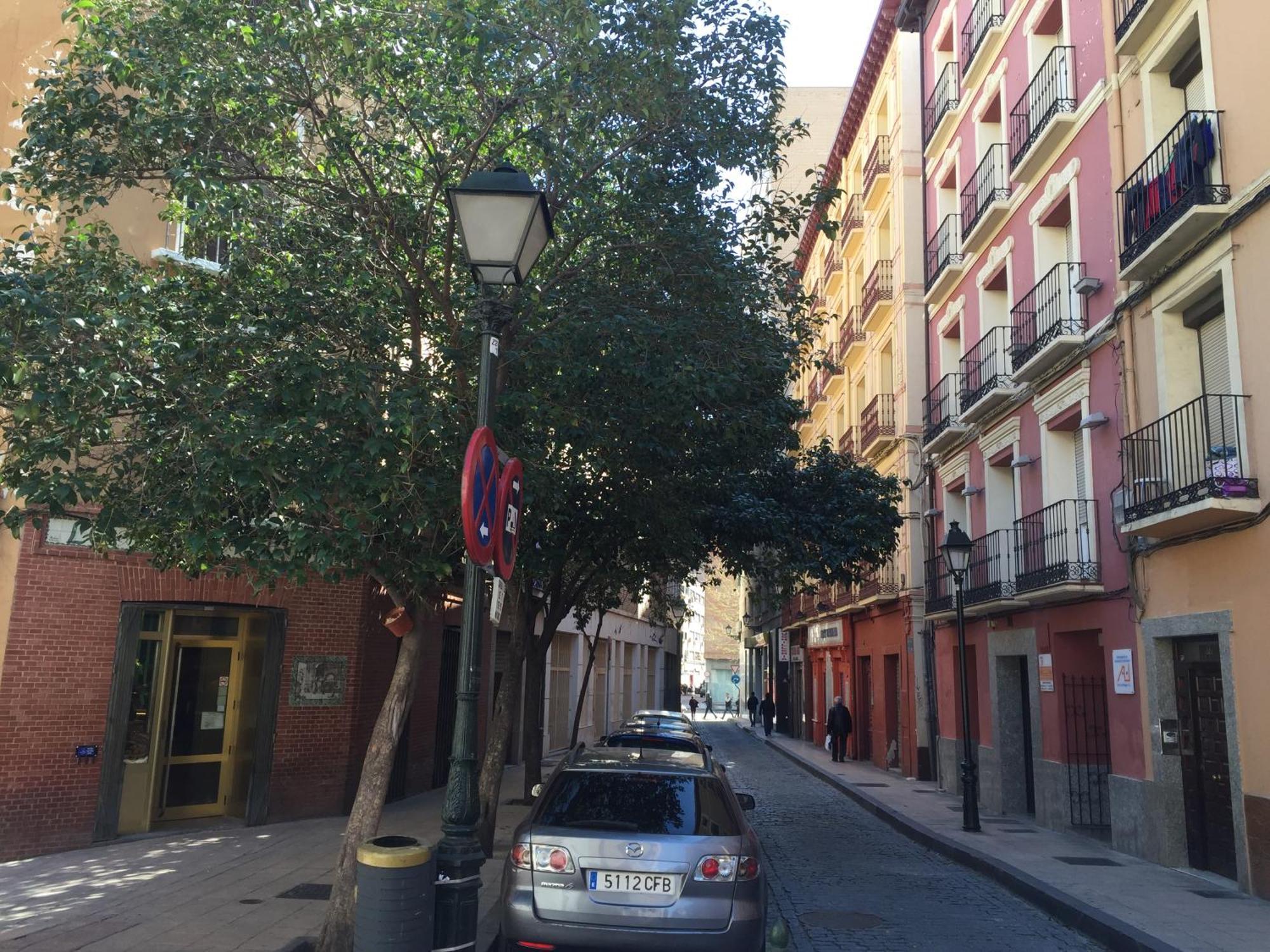 Apartamentos Auhabitat Zaragoza, edificio de apartamentos turísticos con facilidad de parking Saragoça Exterior foto