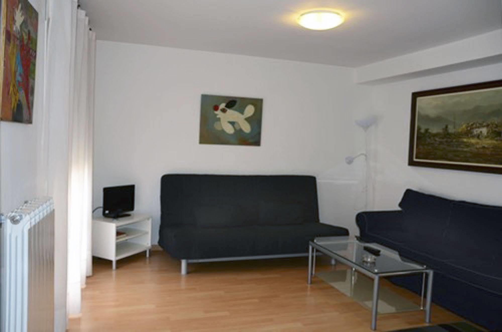 Apartamentos Auhabitat Zaragoza, edificio de apartamentos turísticos con facilidad de parking Saragoça Exterior foto