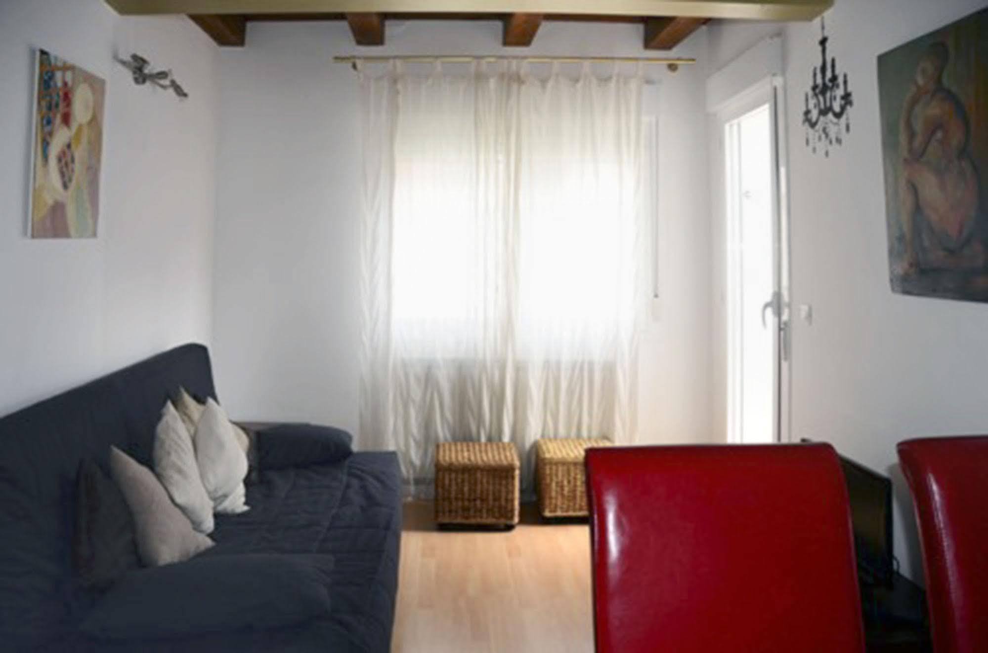 Apartamentos Auhabitat Zaragoza, edificio de apartamentos turísticos con facilidad de parking Saragoça Exterior foto