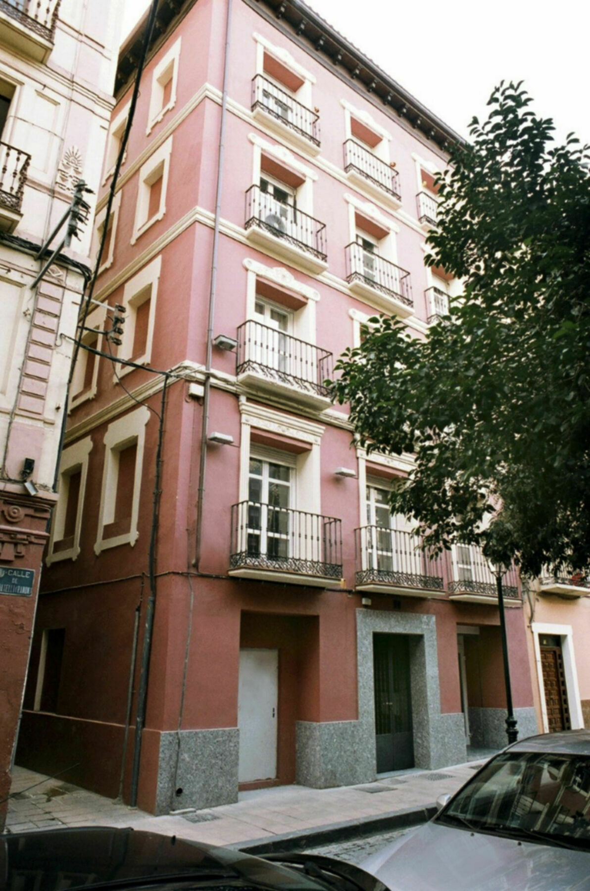 Apartamentos Auhabitat Zaragoza, edificio de apartamentos turísticos con facilidad de parking Saragoça Exterior foto